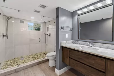 372 Golfview Road #201, North Palm Beach, FL 33408 - Photo 21