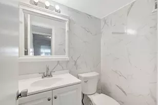 121 Bedford E, West Palm Beach, FL 33417 - Photo 11