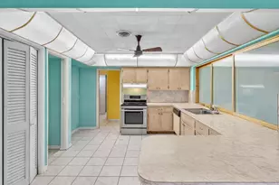 258 SW 8th St, Dania Beach, FL 33004 - Photo 5