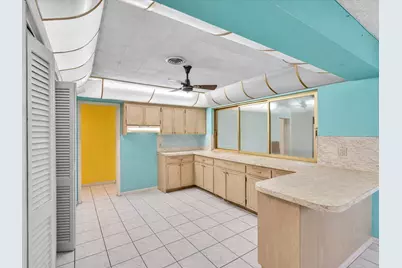 258 SW 8th Street, Dania Beach, FL 33004 - Photo 11