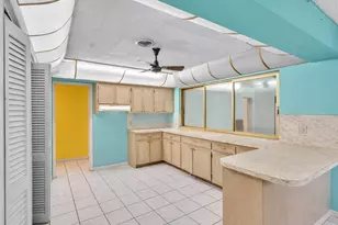 258 SW 8th St, Dania Beach, FL 33004 - Photo 11