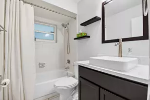 1120 Cameo Cir, West Palm Beach, FL 33417 - Photo 15