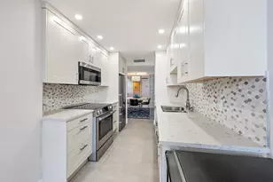 4200 N Ocean Dr, Singer Island, FL 33404 - Photo 9