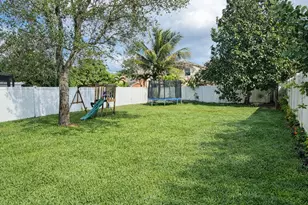 1304 Isleworth Ct, Royal Palm Beach, FL 33411 - Photo 19