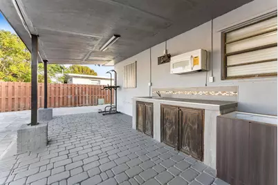 336 Ponte Vedra Road, Palm Springs, FL 33461 - Photo 15