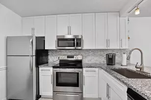 9110 Fairbanks Ln, Boca Raton, FL 33496 - Photo 7