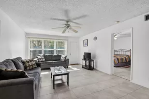 9110 Fairbanks Ln, Boca Raton, FL 33496 - Photo 9