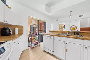 8141 Severn Dr, Boca Raton, FL 33433 - Photo 11