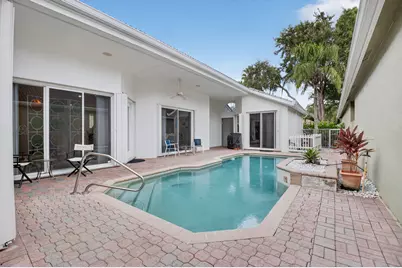 6032 Rossmoor Lakes Court, Boynton Beach, FL 33437 - Photo 11