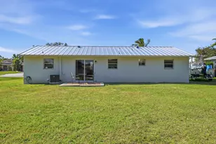 381 NW Curtis St, Port Saint Lucie, FL 34983 - Photo 5