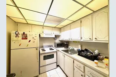 142 Salisbury F, West Palm Beach, FL 33417 - Photo 3