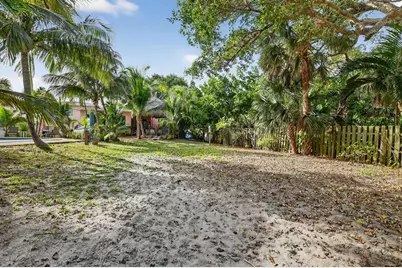 460 SE 18th Avenue, Deerfield Beach, FL 33441 - Photo 23