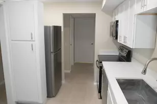 1856 Fairview Villas Dr, Palm Springs, FL 33406 - Photo 9