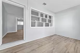 332 W Mango St, Lantana, FL 33462 - Photo 5