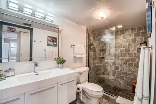 313 Lake Cir, North Palm Beach, FL 33408 - Photo 23