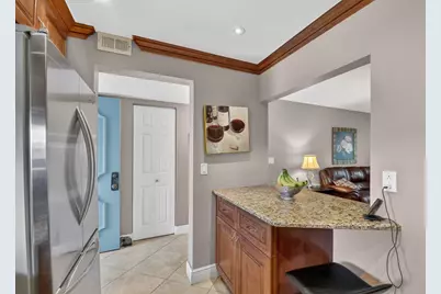 729 Lori Drive #302, Lake Worth Beach, FL 33461 - Photo 9