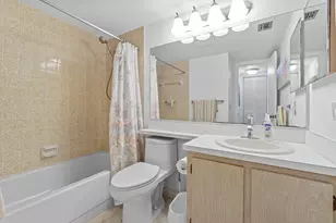 302 Knotty Pine Cir, Greenacres, FL 33463 - Photo 17