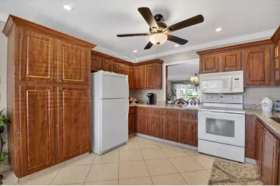 5221 Privet Place #A, Delray Beach, FL 33484 - Photo 9