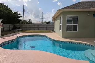 302 SW Log Dr, Port Saint Lucie, FL 34953 - Photo 29