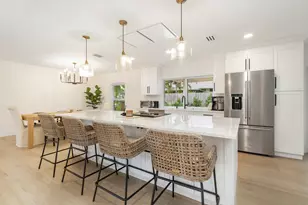 7521 Edgewater Cir, West Palm Beach, FL 33406 - Photo 11