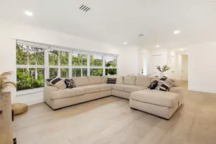 7521 Edgewater Cir, West Palm Beach, FL 33406 - Photo 7