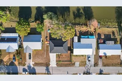 4543 SE Dryfus Avenue, Stuart, FL 34997 - Photo 41