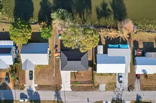 4543 SE Dryfus Ave, Stuart, FL 34997 - Photo 41