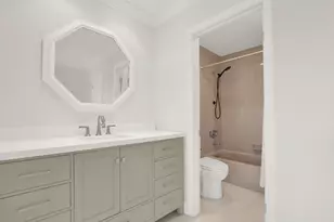 236 Castlewood Dr, North Palm Beach, FL 33408 - Photo 11