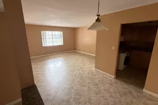 475 SE 8th St, Deerfield Beach, FL 33441 - Photo 5