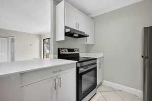 24 Crossings Cir, Boynton Beach, FL 33435 - Photo 7