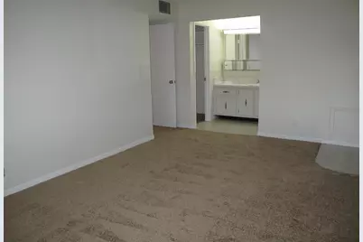 277 High Point Court W #D, Delray Beach, FL 33445 - Photo 27