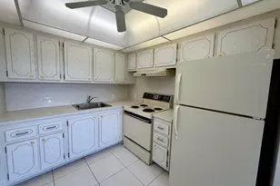 83 Preston B, Boca Raton, FL 33434 - Photo 5