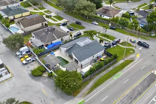 9511 SW 49th St, Cooper City, FL 33328 - Photo 25