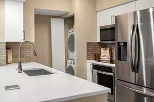 347 N New River Dr E, Fort Lauderdale, FL 33301 - Photo 7