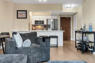 347 N New River Dr E, Fort Lauderdale, FL 33301 - Photo 17