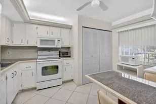 27 Abbey Ln, Delray Beach, FL 33446 - Photo 13