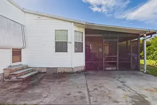 102 NE 8th Ave, Okeechobee, FL 34972 - Photo 3