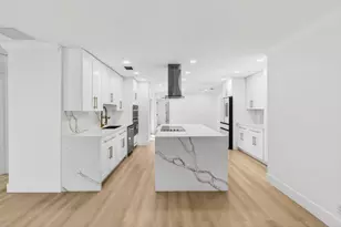 360 SW 2nd St, Boca Raton, FL 33432 - Photo 17