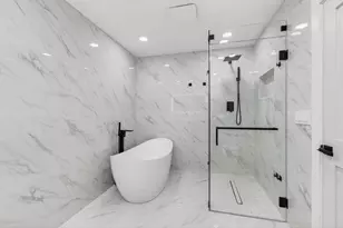 360 SW 2nd St, Boca Raton, FL 33432 - Photo 37