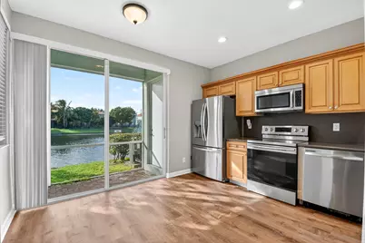 2138 Oakmont Drive, Riviera Beach, FL 33404 - Photo 11