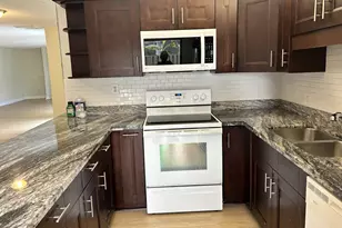 705 7th Ct, Palm Beach Gardens, FL 33410 - Photo 7