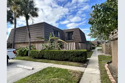 705 7th Court, Palm Beach Gardens, FL 33410 - Photo 3