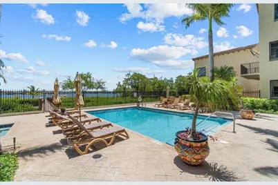 320 Via Villagio, Hypoluxo, FL 33462 - Photo 39