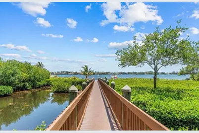 320 Via Villagio, Hypoluxo, FL 33462 - Photo 37