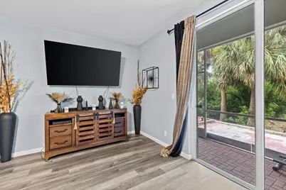 2227 Oakmont Drive, Riviera Beach, FL 33404 - Photo 17