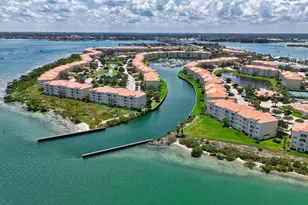 4 Harbour Isle Dr E, Fort Pierce, FL 34949 - Photo 9
