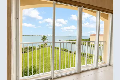 4 Harbour Isle Drive E #Ph-4, Fort Pierce, FL 34949 - Photo 1