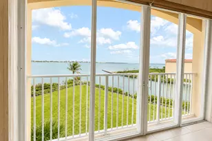 4 Harbour Isle Dr E, Fort Pierce, FL 34949 - Photo 1