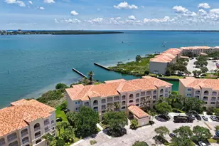 4 Harbour Isle Dr E, Fort Pierce, FL 34949 - Photo 15