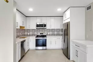 700 Waterside Dr, Hypoluxo, FL 33462 - Photo 5
